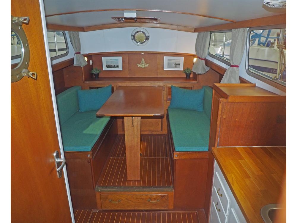 Cabin en avant, Hébergements